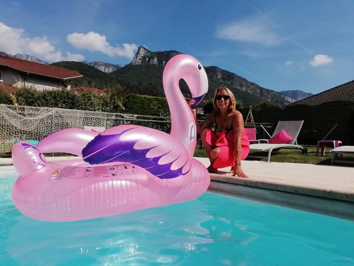 Appartement Lumineux A Voreppe Avec Piscine Luaran gambar